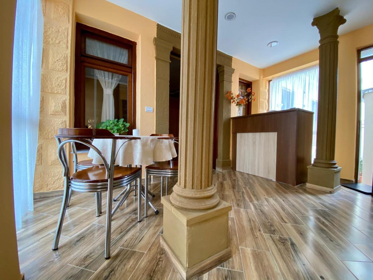 Vila A Hotel Korce Luaran gambar