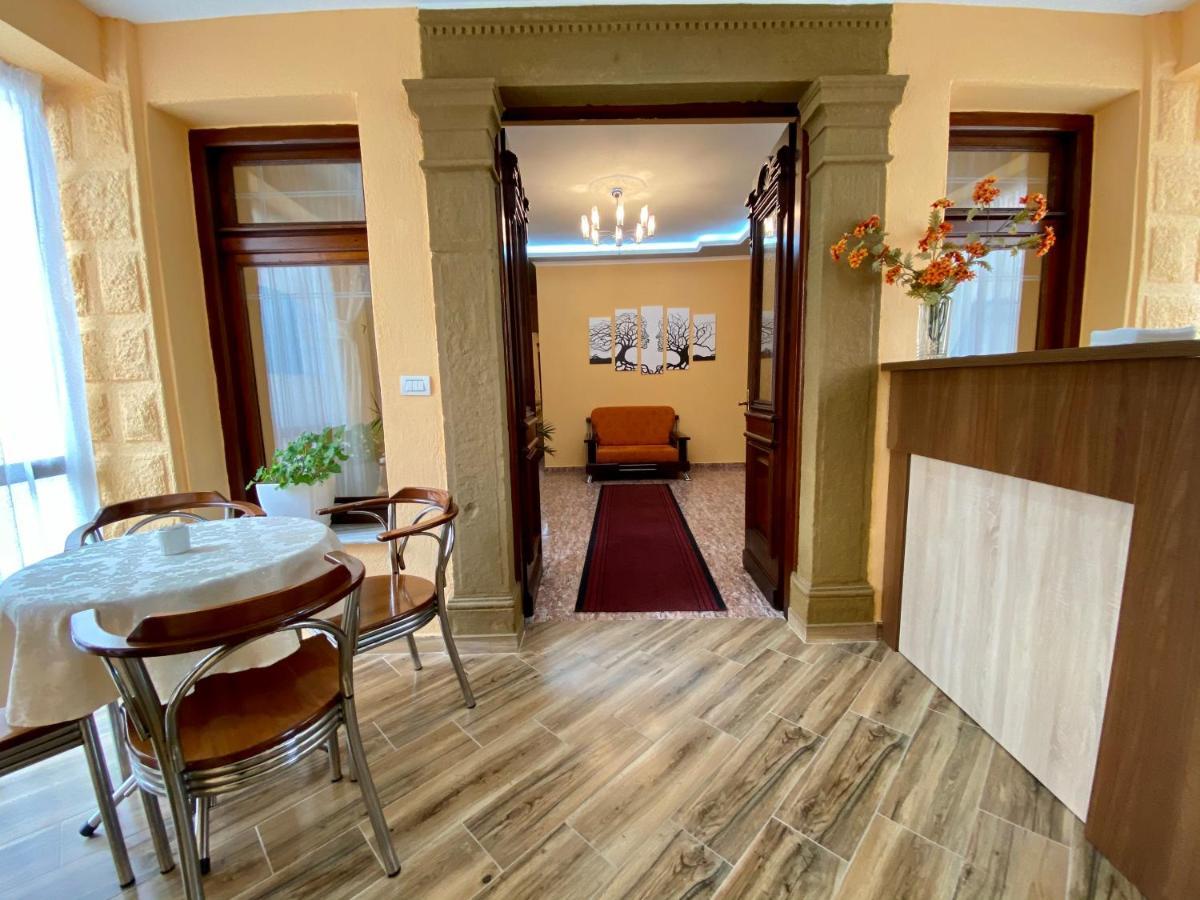 Vila A Hotel Korce Luaran gambar