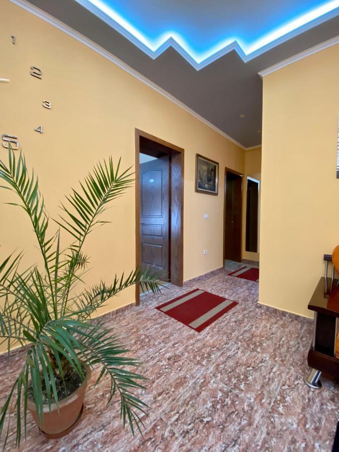 Vila A Hotel Korce Luaran gambar
