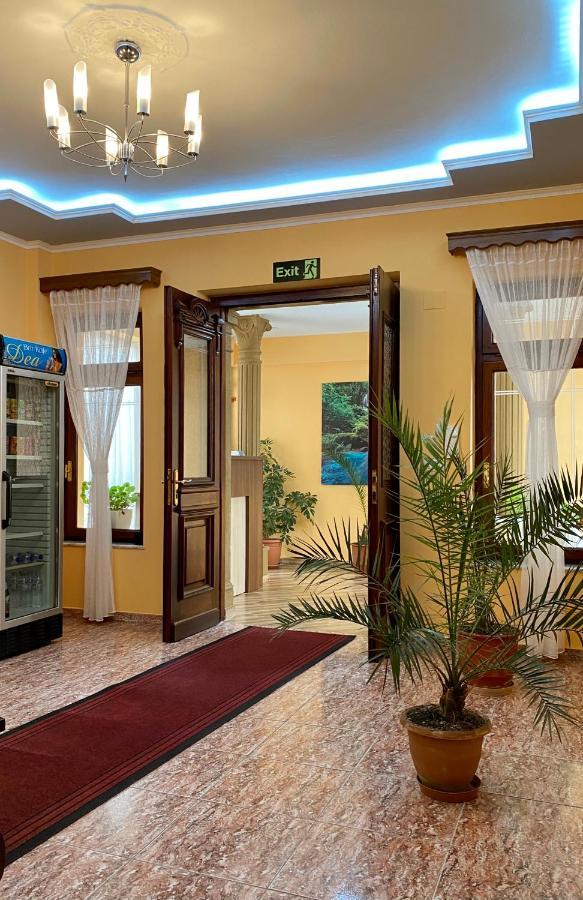 Vila A Hotel Korce Luaran gambar